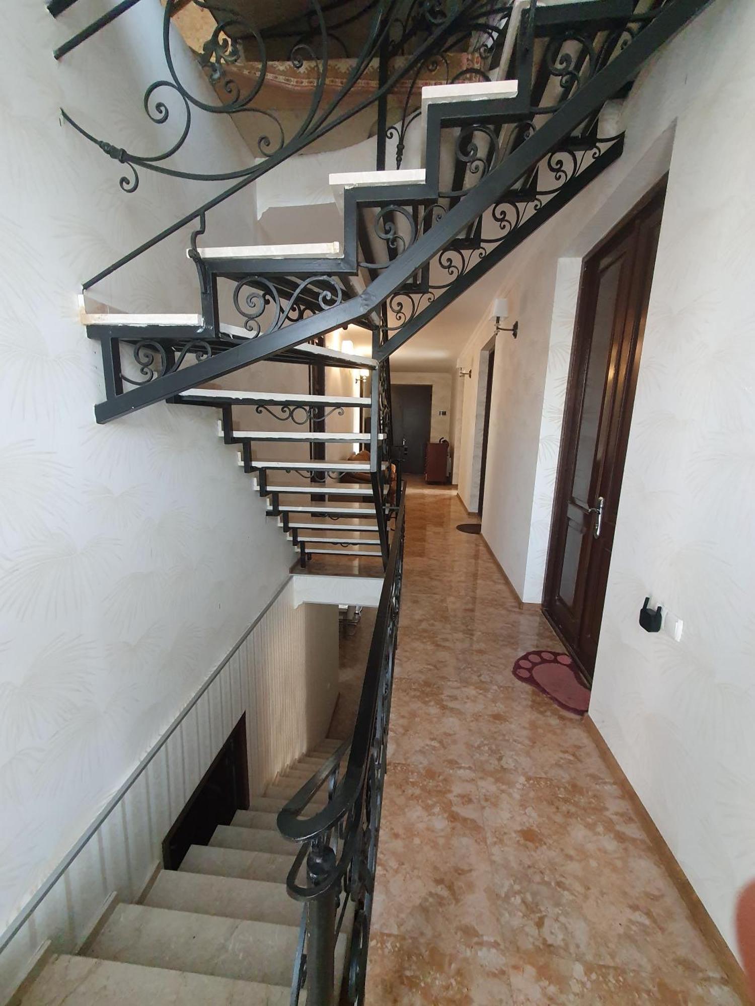 Rustavi Guest House Eksteriør billede